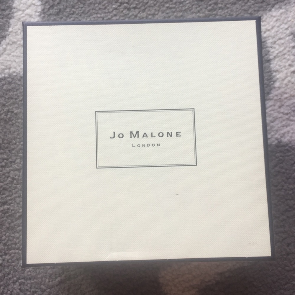LAST CHANCE Jo Maine gift box